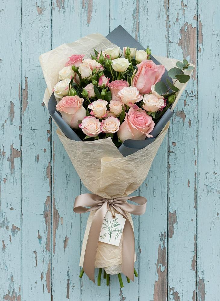 Букет цветов из: Розы в Прогрессе