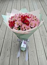 Букет цветов из:  Альстромерии в Прогрессе