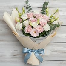 Букет цветов из:  Лизиантусы в Прогрессе