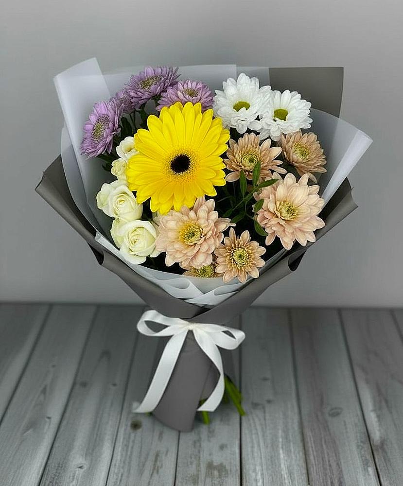Букет цветов из: Розы, Герберы и Хризантемы в Прогрессе