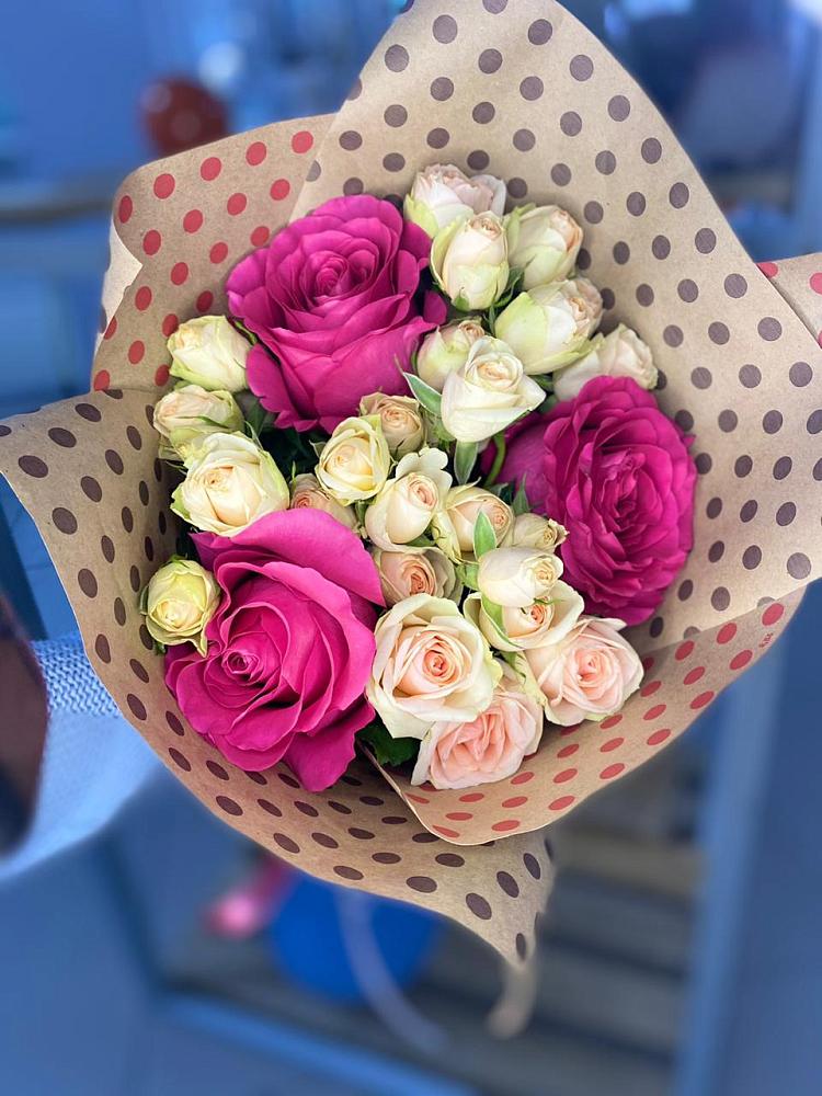 Букет цветов из: Розы в Прогрессе