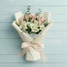 Букет цветов из:  Альстромерии в Прогрессе