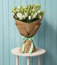 Букет цветов из:  Лизиантусы в Прогрессе