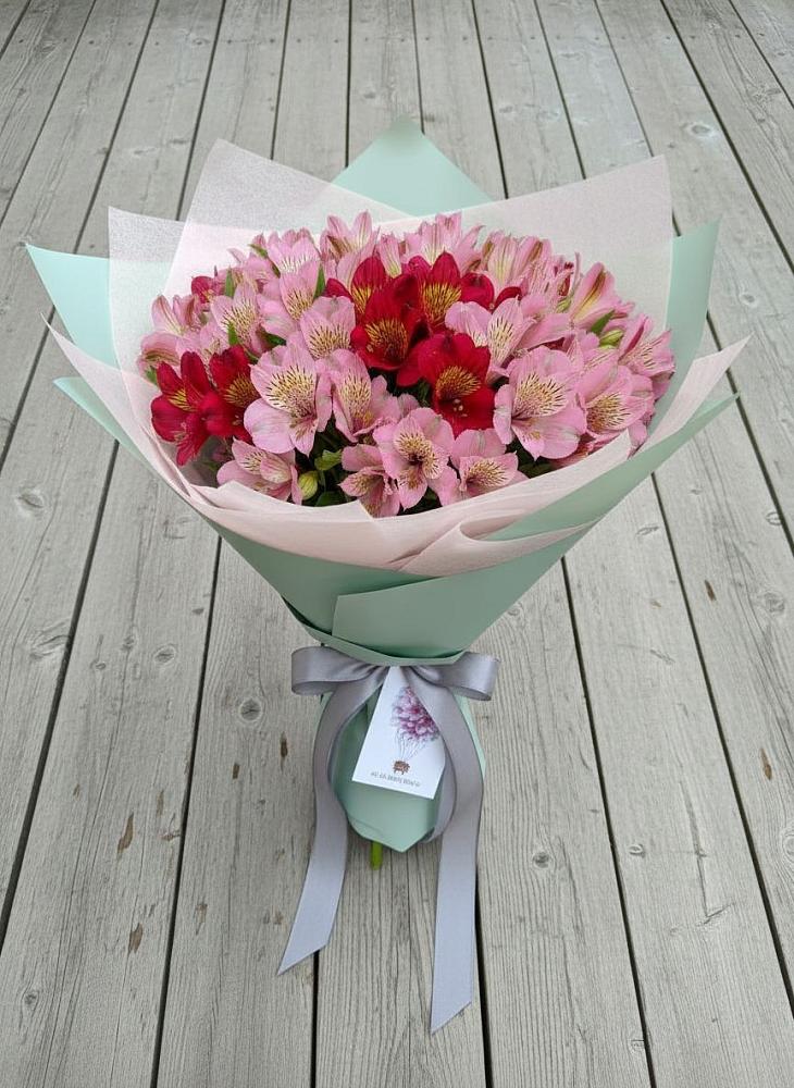 Букет цветов из: Альстромерии в Прогрессе