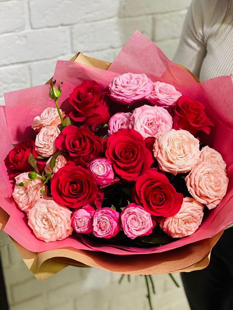 Букет цветов из: Розы в Прогрессе