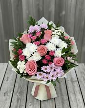 Букет цветов из:  Альстромерии, Гвоздики, Розы и Хризантемы в Прогрессе