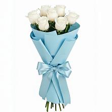 Букет 7 белых роз Проуд в Прогрессе