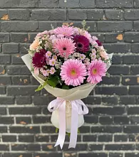 Букет цветов из:  Герберы и Хризантемы в Прогрессе