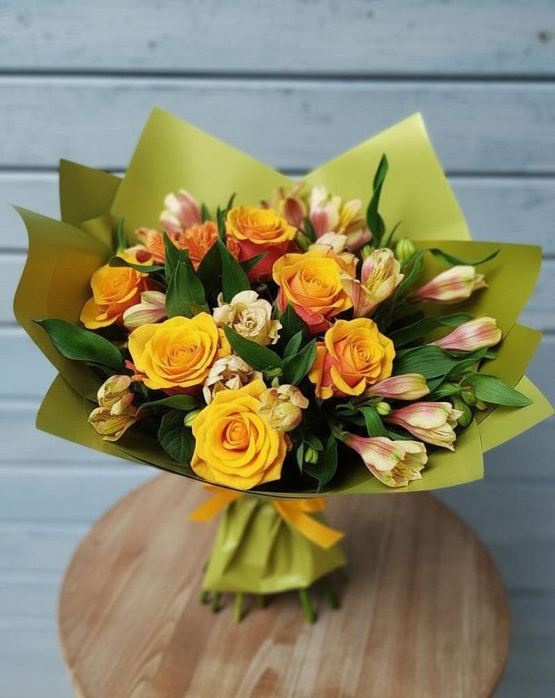 Букет цветов из: Альстромерии и Розы в Прогрессе