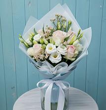Букет цветов из:  Розы и Лизиантусы #REPLACE_PRED# Прогрессе