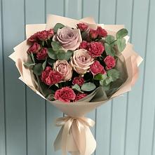 Букет цветов из:  Гвоздики и Розы в Прогрессе