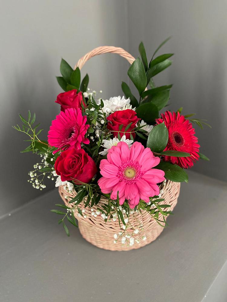 Цветочная композиция из Розы, Хризантемы и Герберы в корзине в Прогрессе