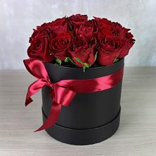 Цветочная композиция из Розы в шляпной коробке в Прогрессе