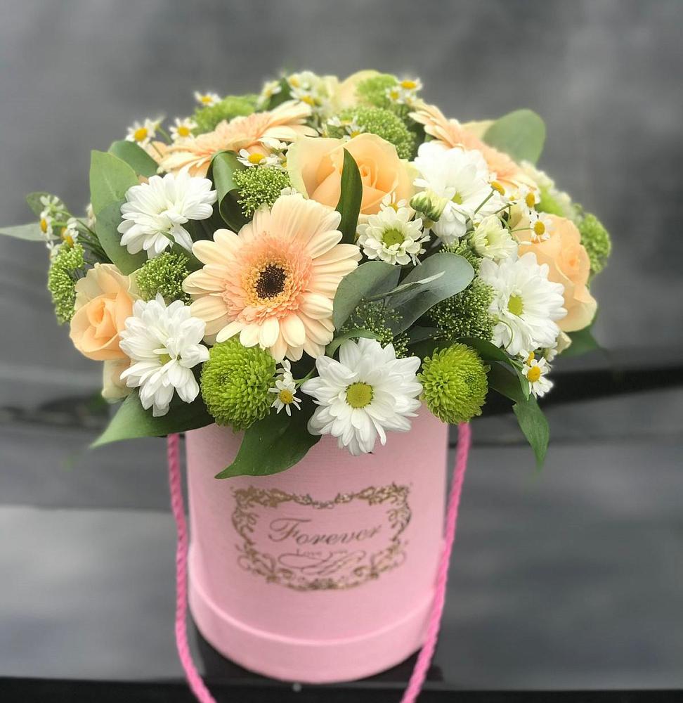 Цветочная композиция из Розы, Герберы и Хризантемы в шляпной коробке в Прогрессе