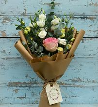 Букет цветов из:  Розы и Лизиантусы #REPLACE_PRED# Прогрессе